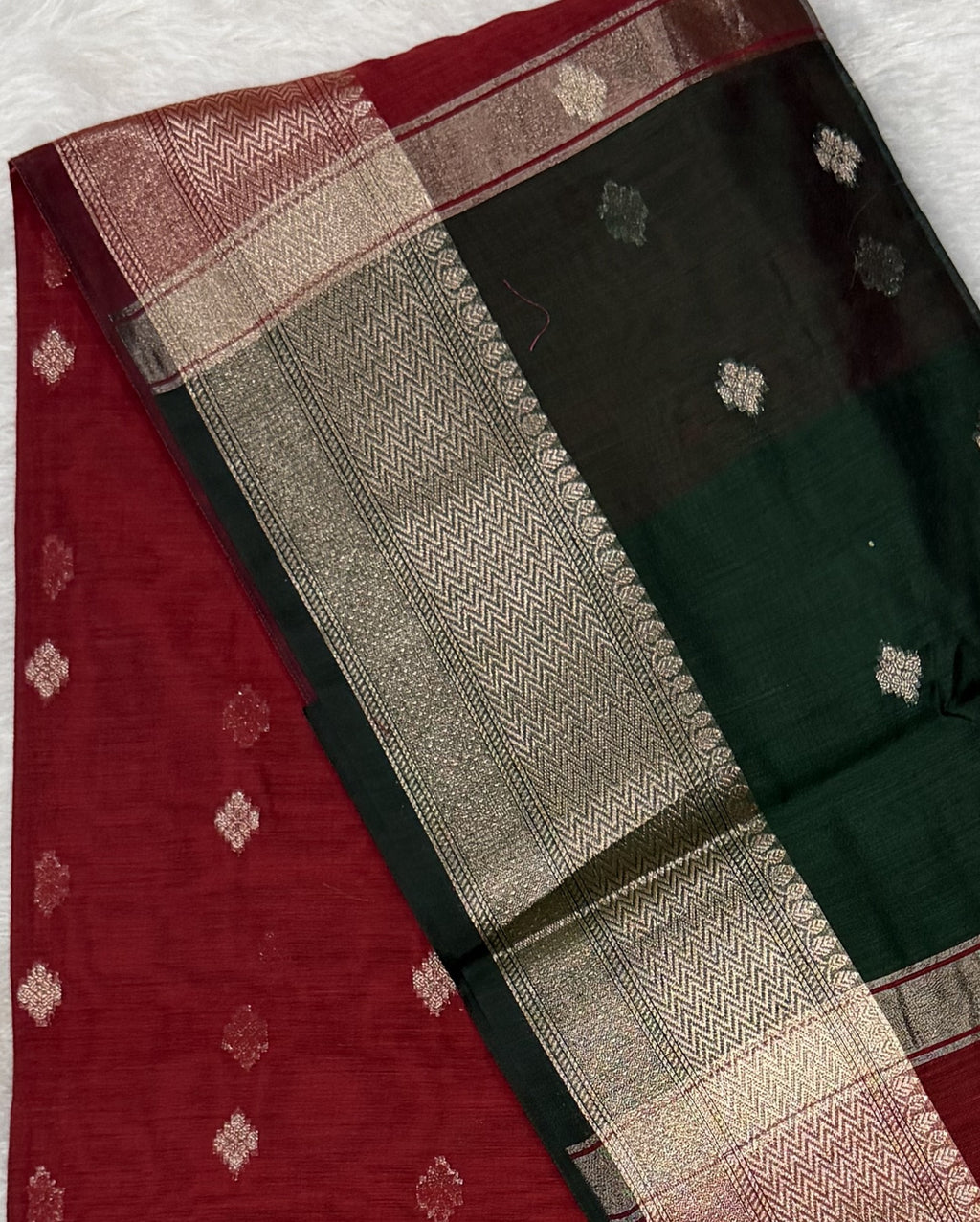 Maheshwari - Cotton Silk - Red Green Butti
