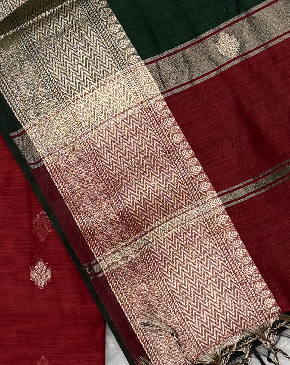 Maheshwari - Cotton Silk - Red Green Butti