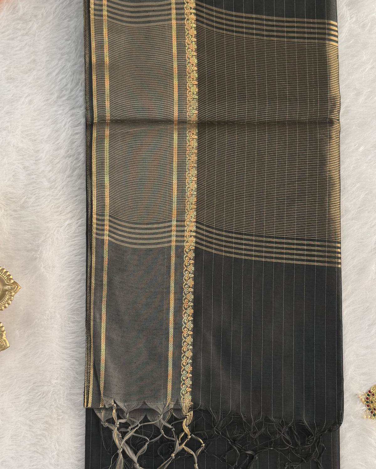 Maheshwari - Cotton Silk - Black Line Border