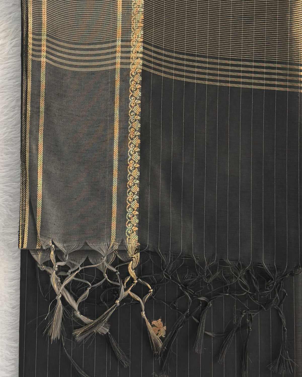 Maheshwari - Cotton Silk - Black Line Border