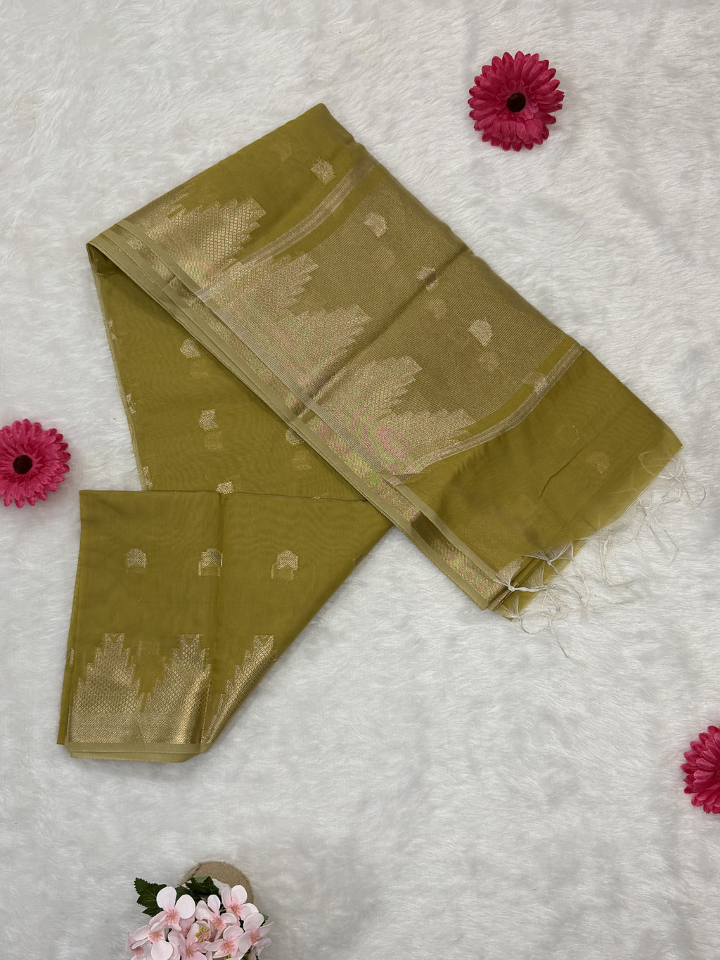 Maheshwari - Cotton Silk - Golden Arrows