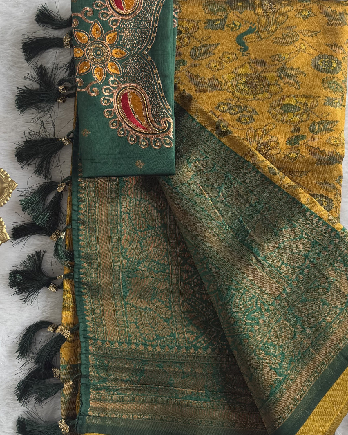 Tissue - Tissue Silk - Mustard Green Tassels