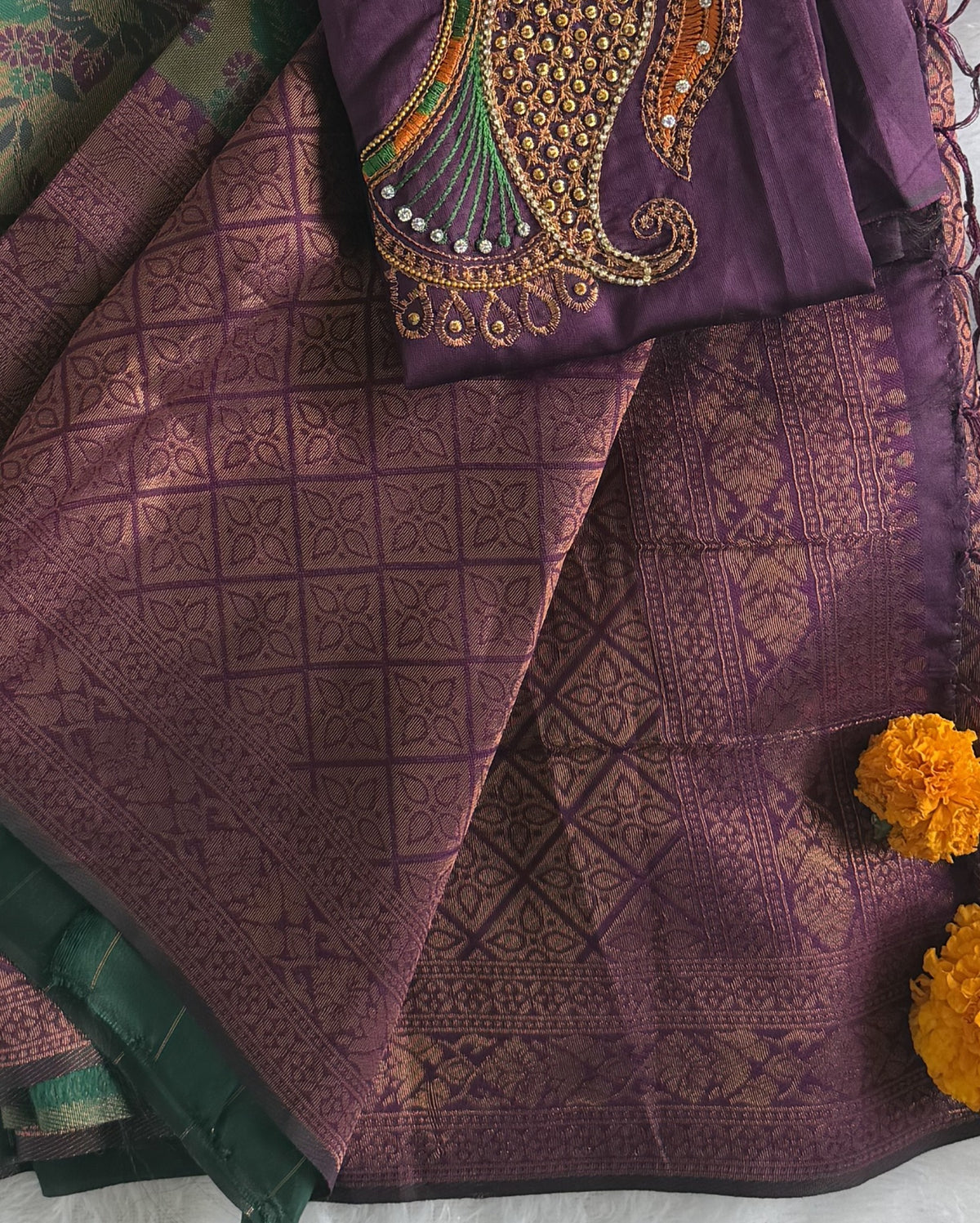 Tissue - Tissue Silk - Purple Green Tassels